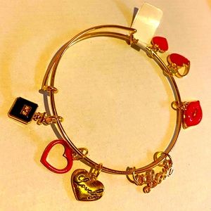 “Rich Girl Realness” Gold Expandable Bracelet